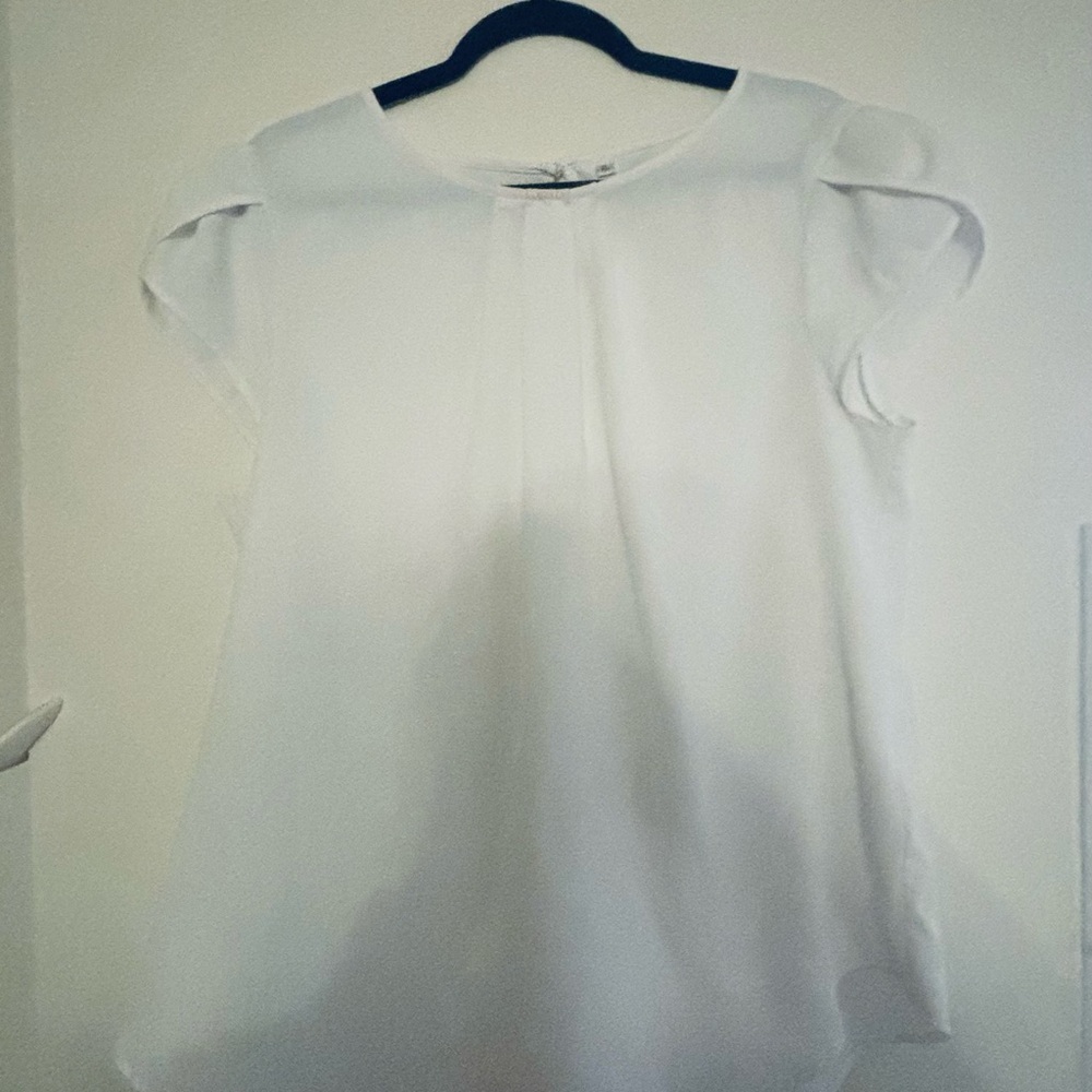 [5 for $5 bundle] Elegant White Women's Top
